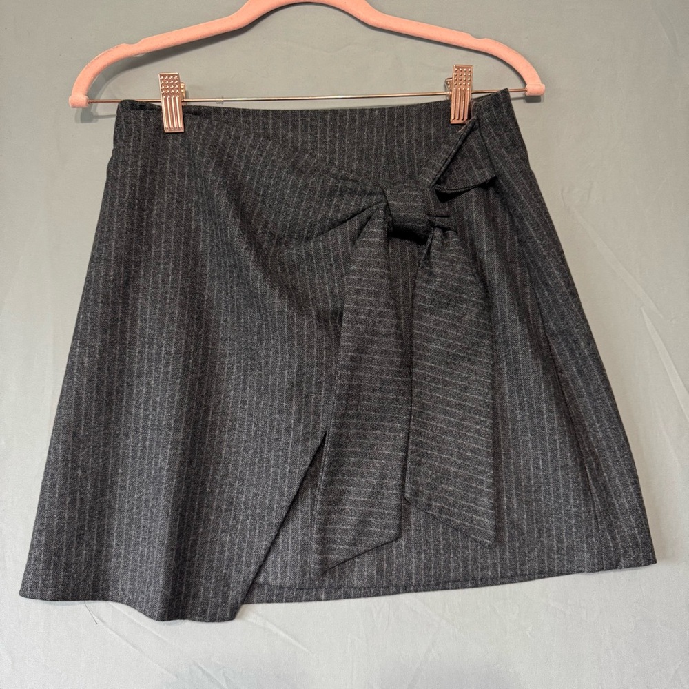 Wilfred Aritzia Womens 6 Pinstripe Skirt Charcoal Cashmere Wool Academia Preppy - Picture 1 of 7